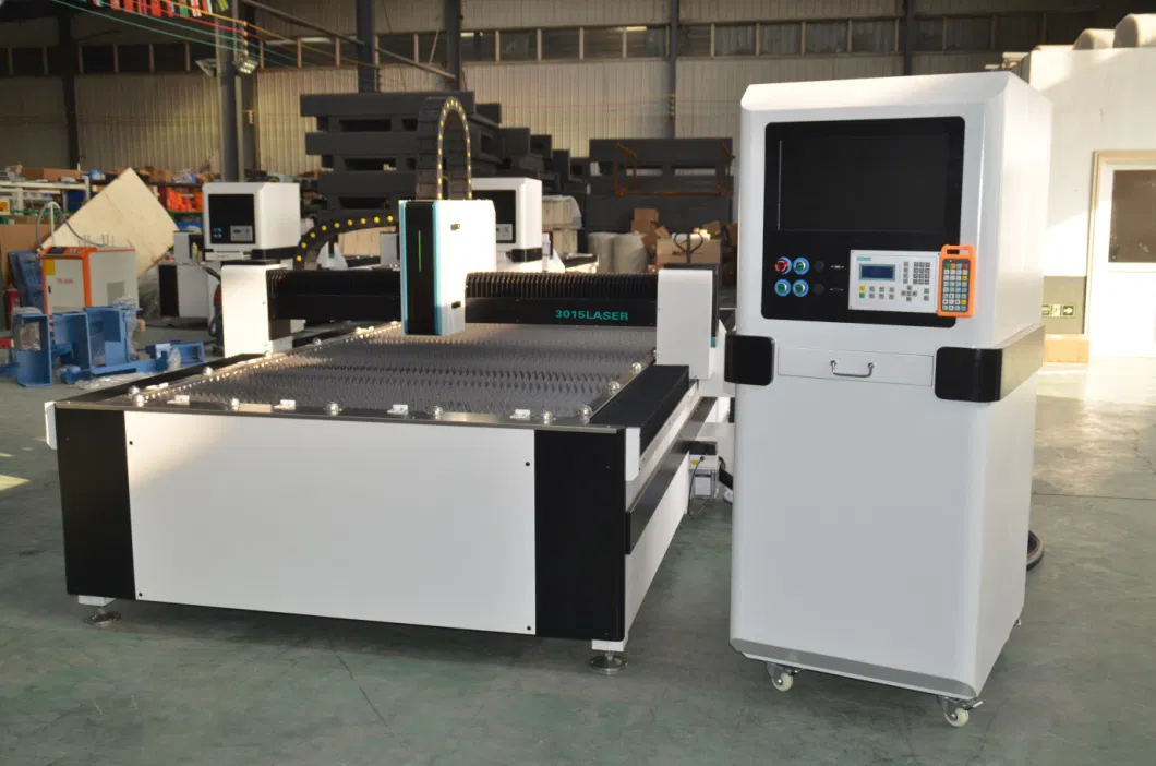 2kw Fiber Laser Cutting Machine 1530 with CE Certification